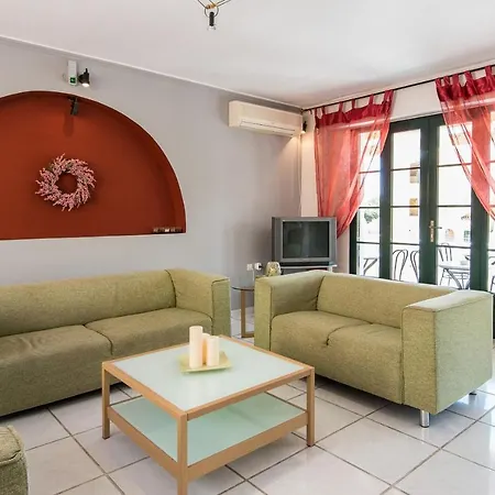Bozikis Palace 2*