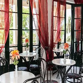 Bozikis Palace 2*