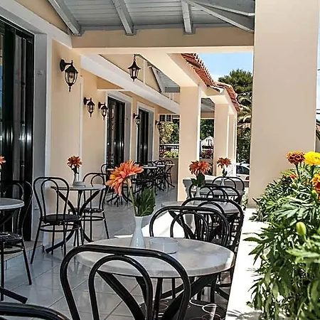 Отель Bozikis Palace 2*
